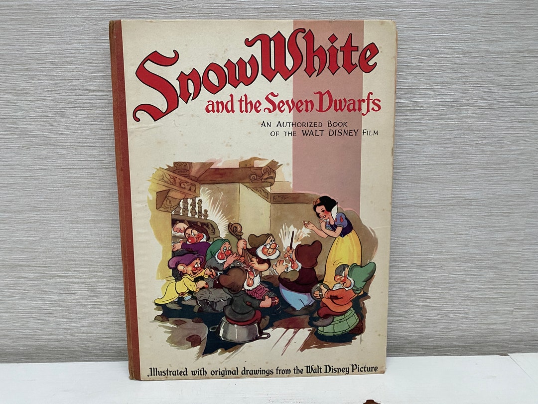  White and the Seven Dwarfs アートブック Walt Disney's Sketch Book of Snow White and the Seven Dwarfs