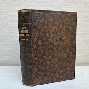 The Three Musketeers by Alexandre Dumas Vintage Hardback Book Odhams Press 1930s