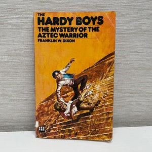 The Hardy Boys - The Mystery of the Aztec Warrior by Franklin W Dixon 1974 Vintage Paperback - Armada Books