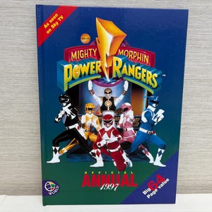 Livro oficial anual de capa dura Mighty Morphin Power Rangers de 1997