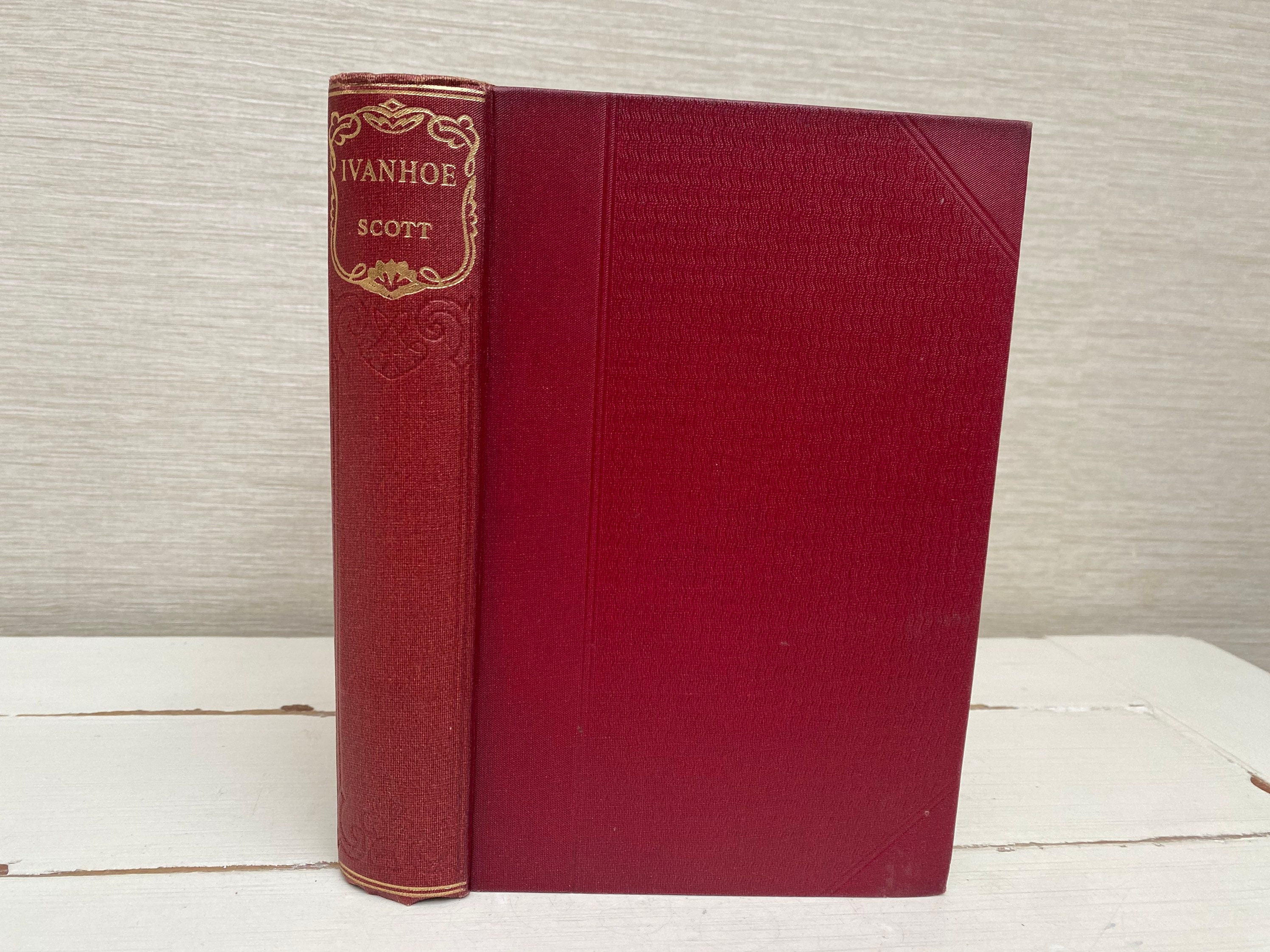 Ivanhoe by Sir Walter Scott 1930s Hardcover Book Odhams Press