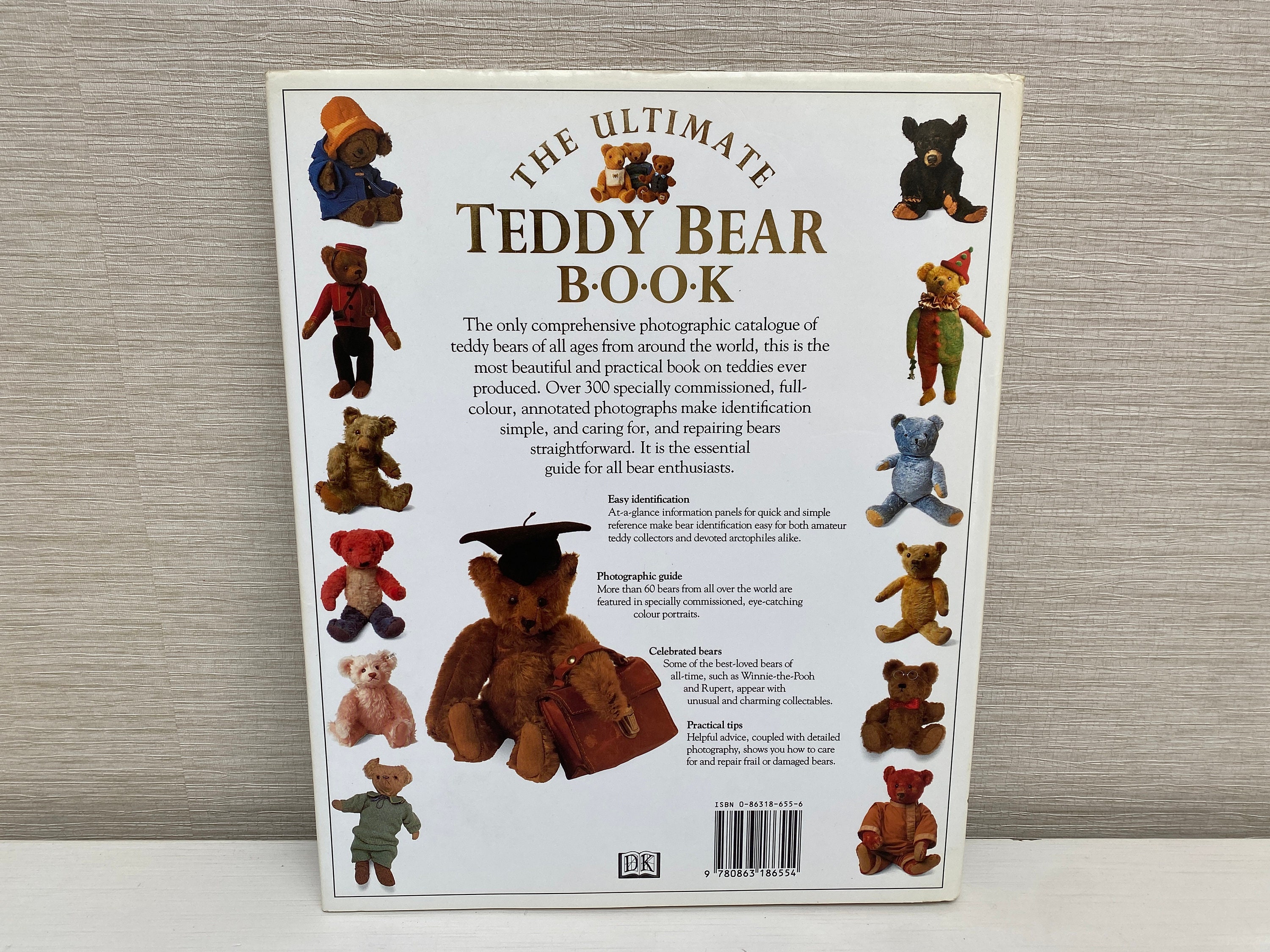 The Ultimate Teddy Bear Book by Pauline Cockrill Hardback Book pic