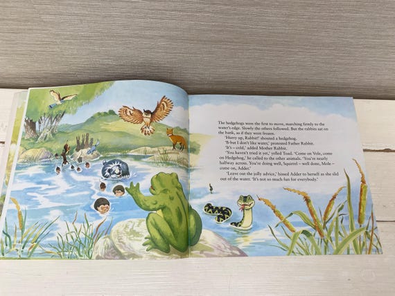 ルドルフ・ルケシュ 洋書 しかけ絵本「FLEETFOOT THE FAWN」 The Animals of Farthing Wood the River by Colin Dann - 1993