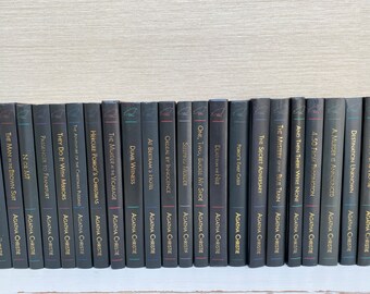 Agatha Christie 洋書 8冊セット 古書 ☆発送日注意 il_340x270.5020967361_3lo0.jpg