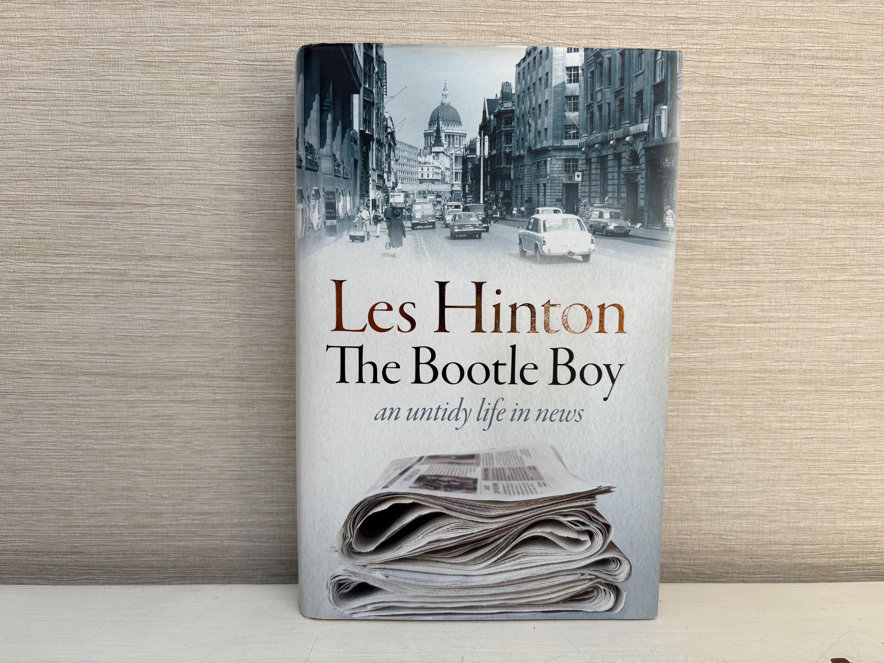 The Bootle Boy An Untidy Life In News - Poche - Les Hinton