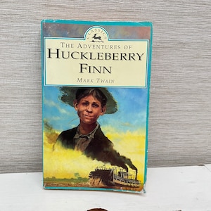 The Adventures of Huckleberry Finn by Mark Twain 1993 Vintage Paperback Book