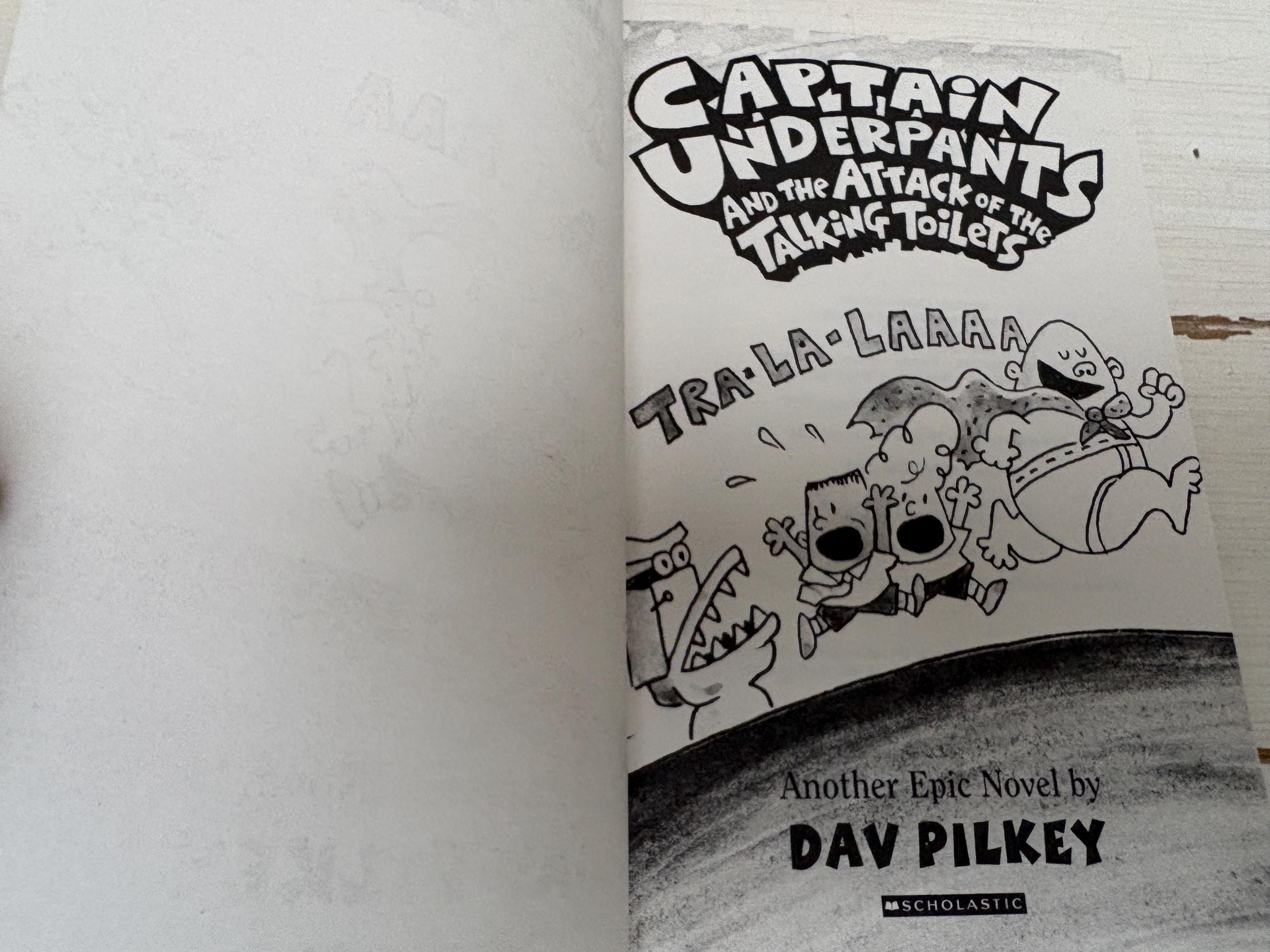 Captain Underpants Paperback Book Box Set (10 Books) by Dav Pilkey