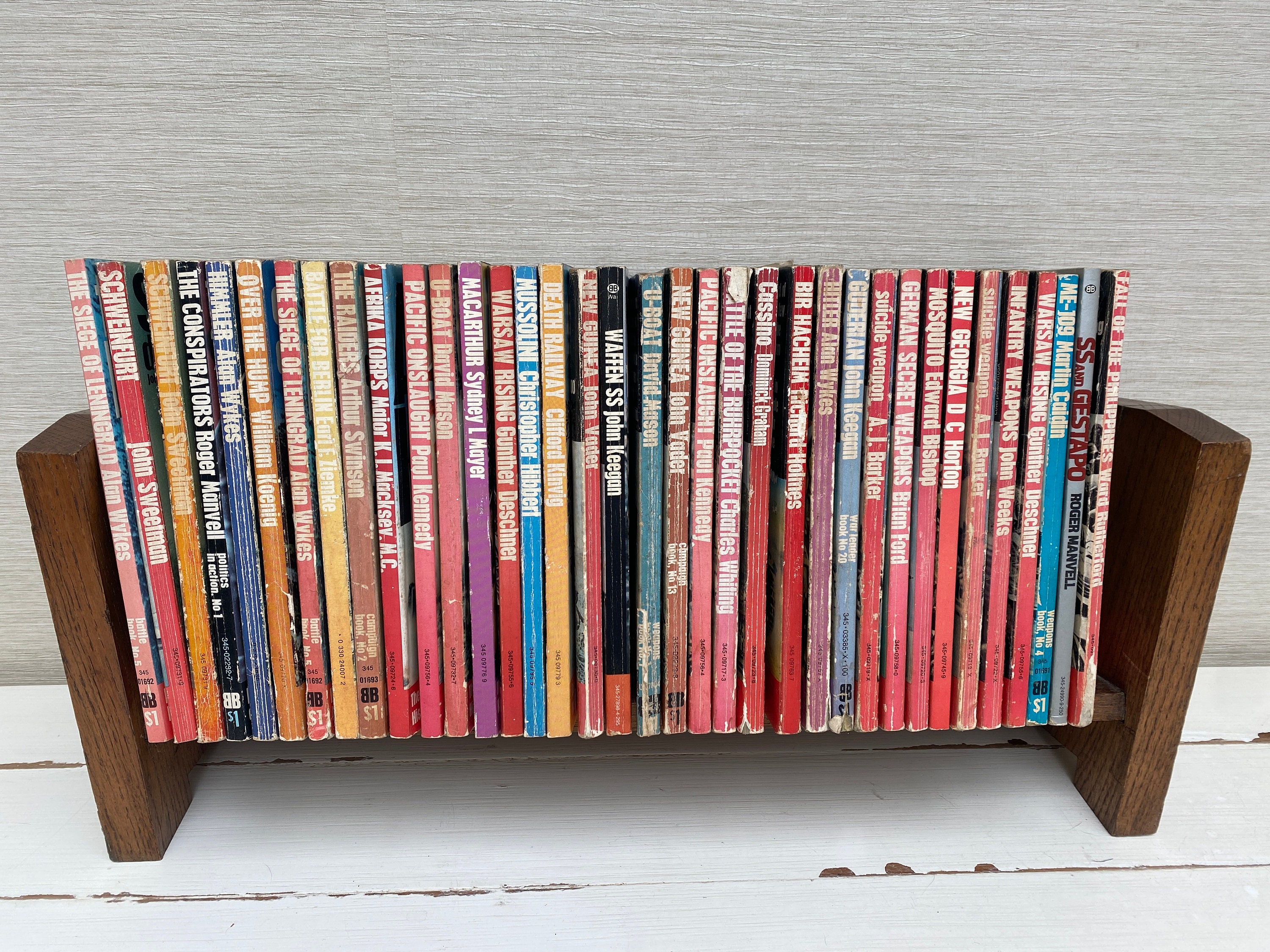 Pan / Ballantine Vintage Illustrated History of World War II