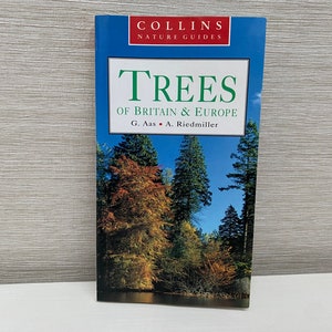 Collins Nature Guides - Trees of Britain and Europe 1994 Paperback Book
