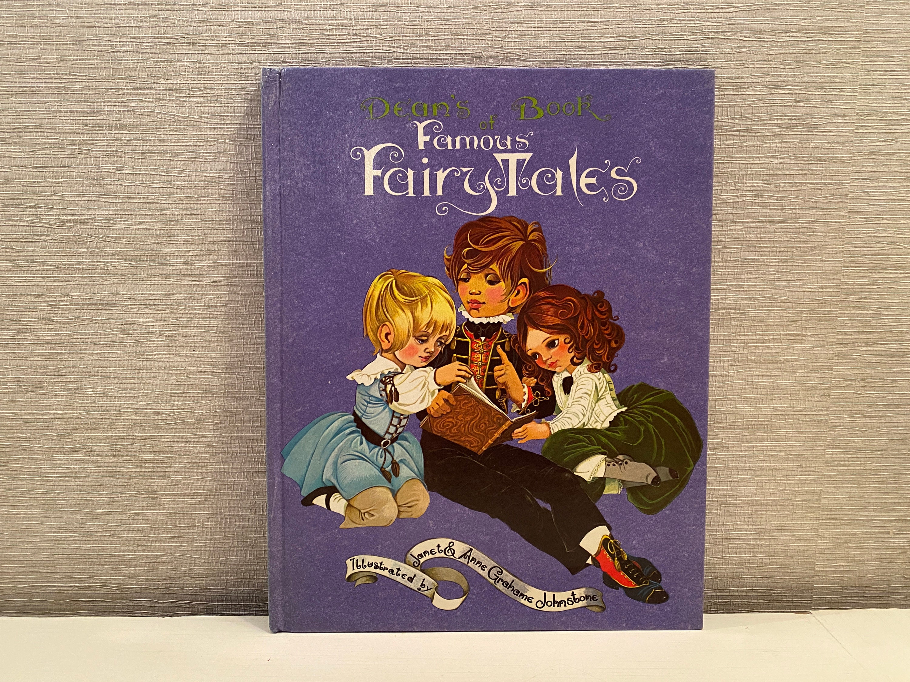 絵本・英語　Dean's A Book of Fairy Tales Dean's) A Book of Fairy Tales: Illustrated by Janet & Anne