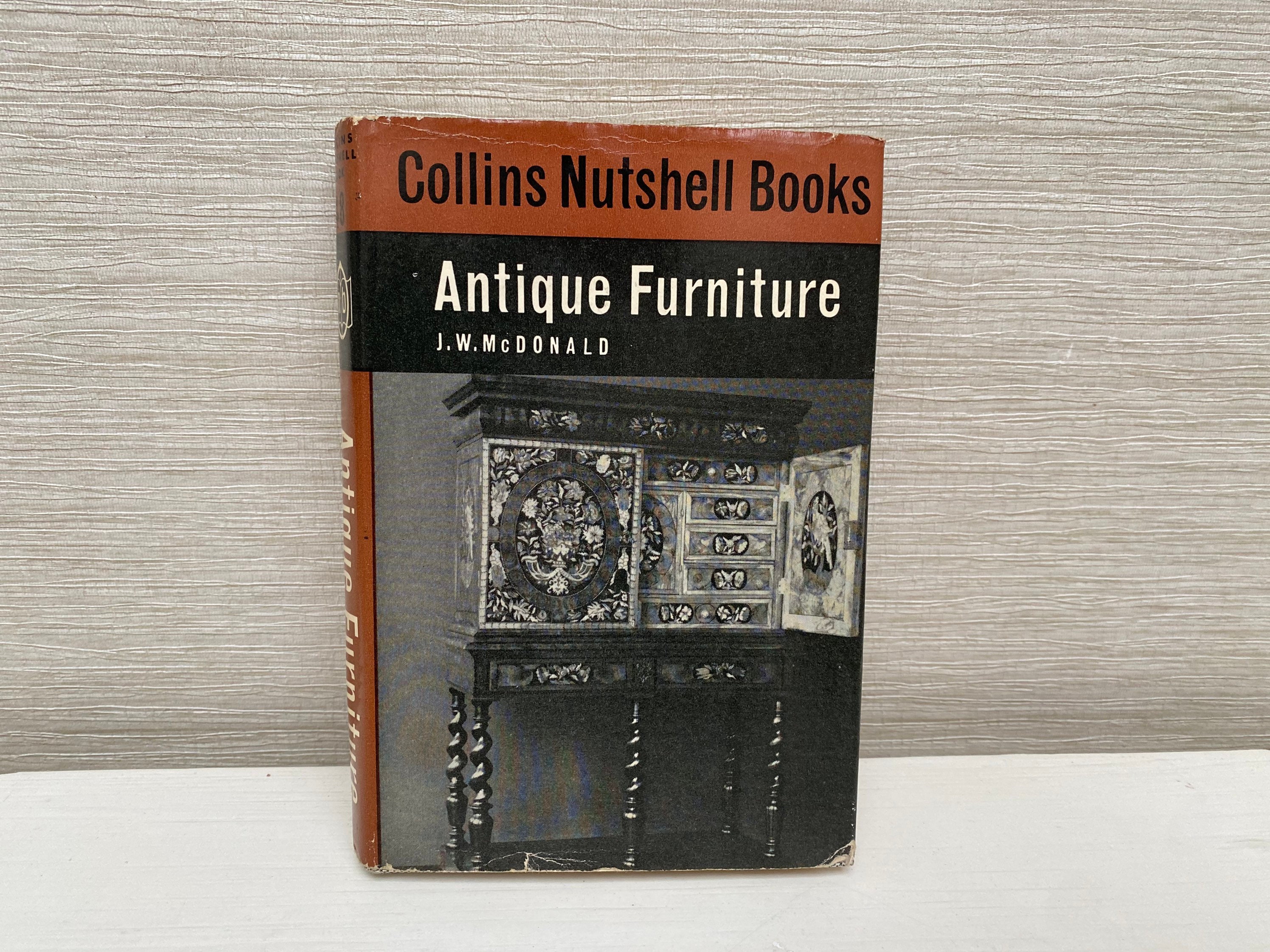 アンティーク家具 1965年 初版 コリンズ ナッツシェル ハードカバー