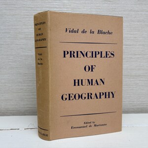 Principles of Human Geography door P. Vidal De La Blache Vintage hardcover boek 1959 Constable