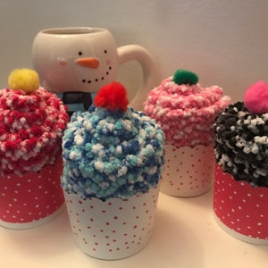 Gift basket Socks,fuzzy Socks, Womens,Sleepover,Bridalshower,Babyshower,cupcakesocks,cupcake,winter,cute,snuggle,girly