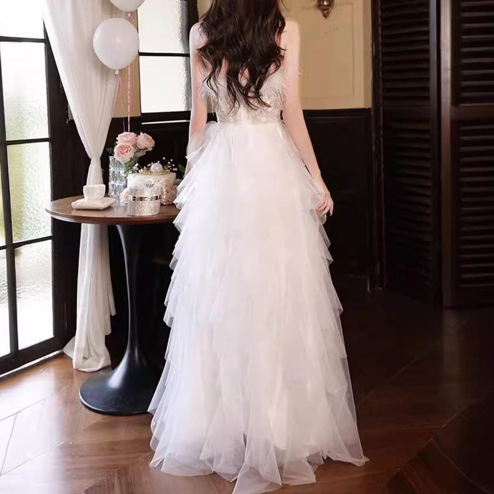 Elegant Ball Gown Straplesss Tulle Party Dress White Homecoming Dresses