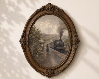 Puede incluir: Una pieza de arte mural de forma ovalada con un marco tallado, ornamentado y de color marrón oscuro. La obra representa una locomotora de vapor en el andén de una estación con una figura de pie, en tonos apagados de gris, marrón y verde.