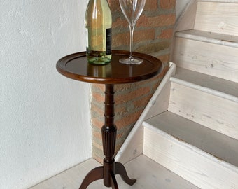 Table à vin vintage en noyer, table d'appoint antique italienne début des années 900