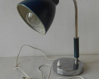 Lámpara de escritorio vintage Lámpara de mesa cromada/azul de mediados de siglo