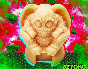 Mothman Cryptid Figure – 2 Inch Resin Mini Statue, Chibi Style Desk Pet