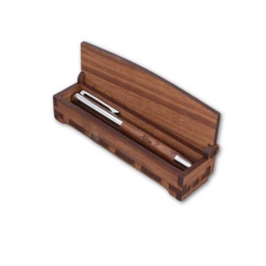 Personalisierter Füller und Holzkästchen aus Nussbaumholz