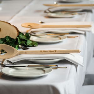Personalisierter Kochlöffel mit Herz aus Holz – 30 cm, Wunschgravur mit Text oder Symbol, Geschenk zur Hochzeit & Valentinstag afbeelding 7