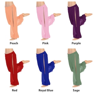 Könnte beinhalten: Sechs Paar durchsichtige, fließende Hosen mit einem Schlitz vorne. Die Hosen sind in den Farben Pfirsich, Rosa, Lila, Rot, Königsblau und Salbei erhältlich.