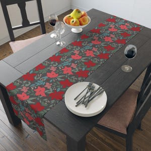 Christmas Table Runner, Floral Cotton Decor, Elegant Dining Table Accent, Perfect for Winter, Home Decor, Winter Table Settings