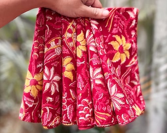 Set of 6 cloth napkins, in shades of red. Boho table setting.