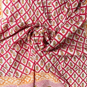 Pink sarong, beach towel made with soft block printed cotton. image 3