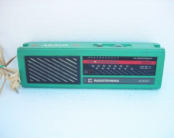 Vintage green radio transistor WORKING Old radio receiver  USSR 1980s