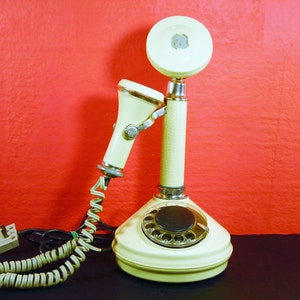 Retro Rotary Phone Desk Telephone  1990s