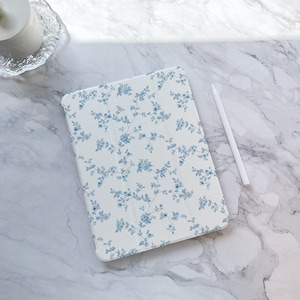 Pretty flowers on light blue floral iPad case,iPad Air 5 6 iPad 10 10.9" 2022 iPad Pro 12.9'' 2021 Pro 11" 2022 iPad mini 6 case, iPad cover