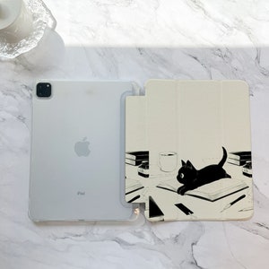 Katze liegend auf Buch iPad Case, iPad Air 5 iPad 10 10,9 Zoll 2022 iPad Pro 12.9'' 2021 Pro 11 Zoll 2022 iPad mini 6, iPad 9/8/7, Cute iPad Cover Bild 3