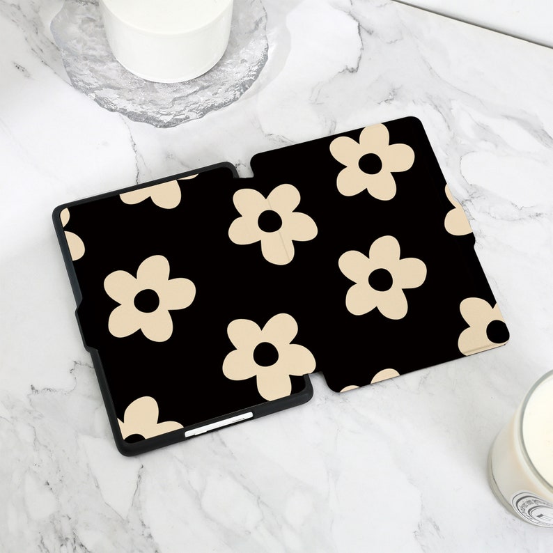 White Daisy Unique Kindle Case, Personalized Kindle Cover for Kindle Paperwhite1/2/3/4, Kindle 2019/2022, Kindle 10th 11th Generation Cover zdjęcie 4