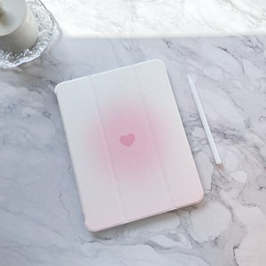 Light Pink Heart iPad Case, iPad Air 5 iPad 10 10.9 2022 iPad Pro 12.9'' 2021 Pro 11 2022 iPad mini 6 case, iPad 9/8/7, 10.2, iPad cover zdjęcie 1