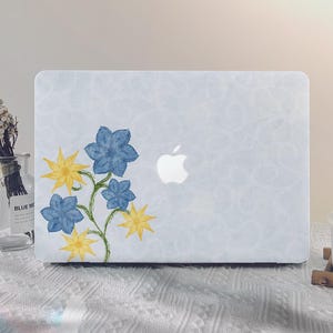 Little Flower Aesthetic MacBook Case Macbook Pro 13 A2338 Macbook M2 Air 13 A2681 Pro 14 A3112 Pro 15/16 Inch Air 11/15 Unique Laptop Case