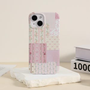 Coque iPhone Lacey Quilt Floral pour iPhone 16 15 14 13 12 11 Xs Max Xr Pro SE Coque pour iPhone 15 14 Plus Pro Max Coque iPhone unique