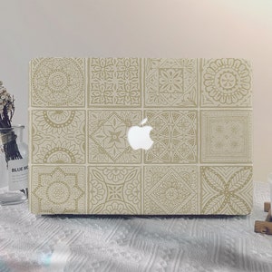 Beige Tiling Flower MacBook Case for New MacBook M1 M2 Air 13 A2681, A2337, A2338, Pro 13 14 15 16, 2023 2022 2021 2020 Laptop Case