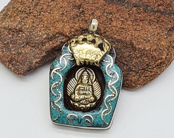 Colgante de Buda tibetano, colgante étnico zen, colgante budista turquesa, joyería budista, hecho a mano en Nepal.