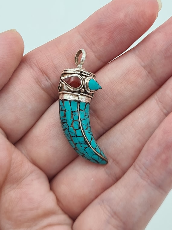 Turquoise on sale horn necklace