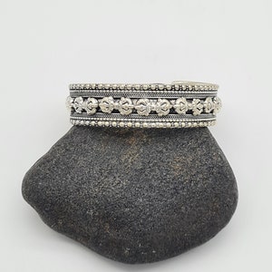 Großes Boho Silber Armband Armreif, Tibetsilber, nepalesisches Armband, Stammes ethnisches Armband mit offener Manschette, Boho-Stil, Geschenk für sie Bild 2