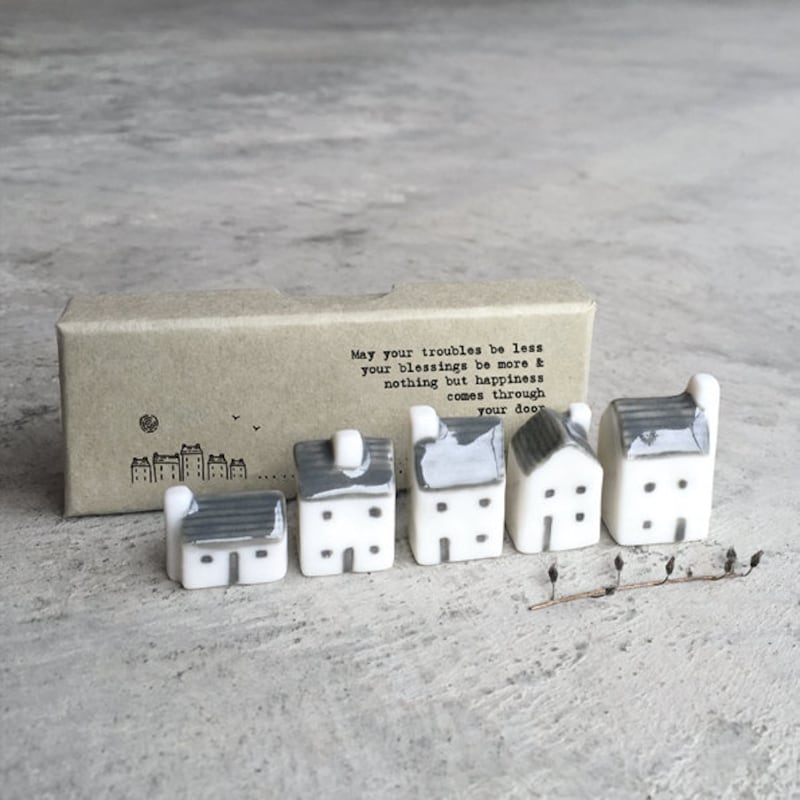 House Warming Gift - 60+ Gift Ideas for 2024