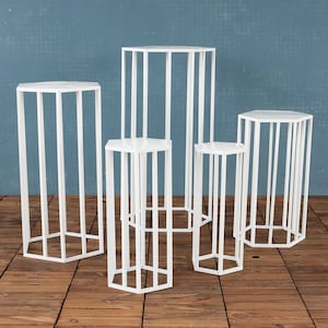 Soportes hexagonales de metal blanco para mesa de postres: decoración para bodas