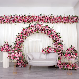 Rose Red & Pink Flower Arrangement: Wedding Table Centerpiece