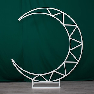 Wedding Moon Arch: Metal Crescent Backdrop Stand