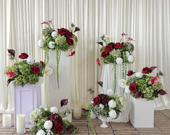 Centerpiece & Aisle in Green/Burgundy/White/Pink