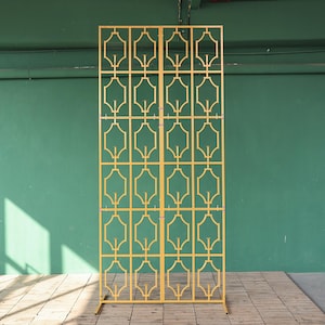 Accessori per matrimoni, linee in ferro battuto, schermi, archi, scenografie per matrimoni, sfondi, quadrati geometrici, ornamenti