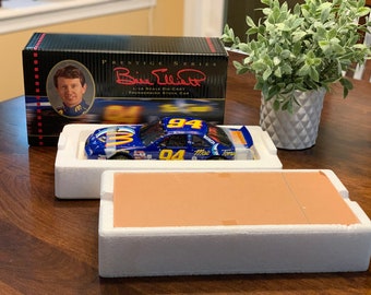 Bill Elliott Thunderbird Stock 1/18 Die Cast Car, Prestige Series, Ford Motor Company, 1997 Ertl Collectibles, NASCAR Collectible