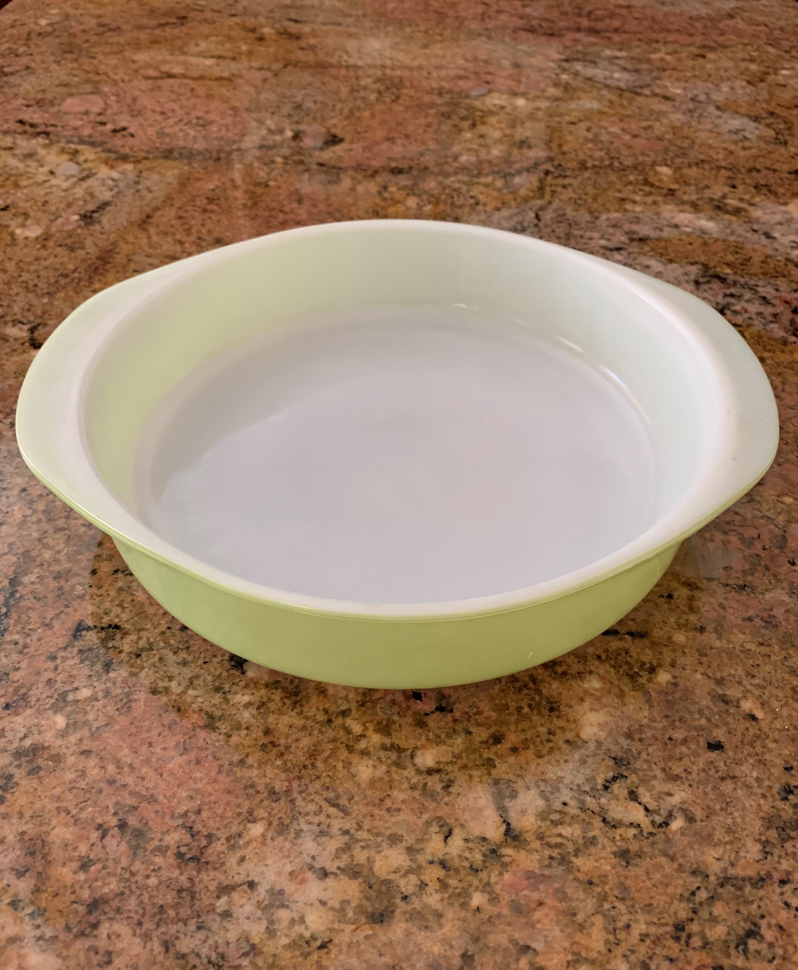 Can You Bake A Cake In A Pyrex Pan at Michelle Cavazos blog