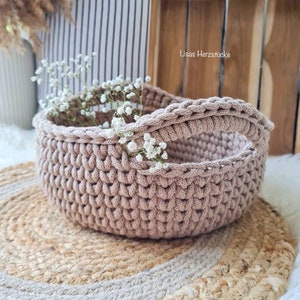 Bread basket, storage basket, crochet basket, basket with handles, bread basket with handles, utensil, modern basket, crocheted basket, kitchen utensils