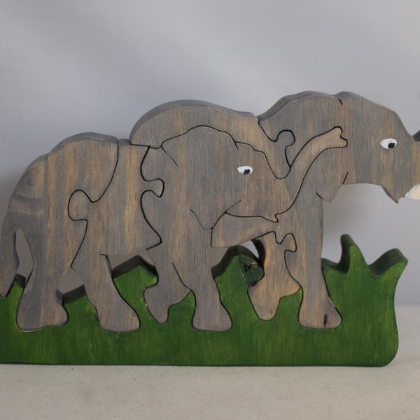 Puzzle ou ornement d'éléphant en bois, ornement décoratif, Il debout, démonter et le remonter, cadeau idéal, pour les amateurs d'éléphant